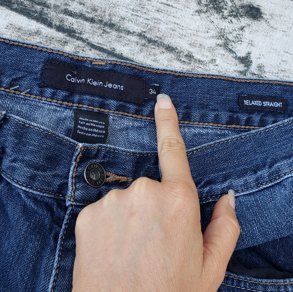 Calvin Klein Relaxed Straight Fit Jeans - Picture 4 of 7